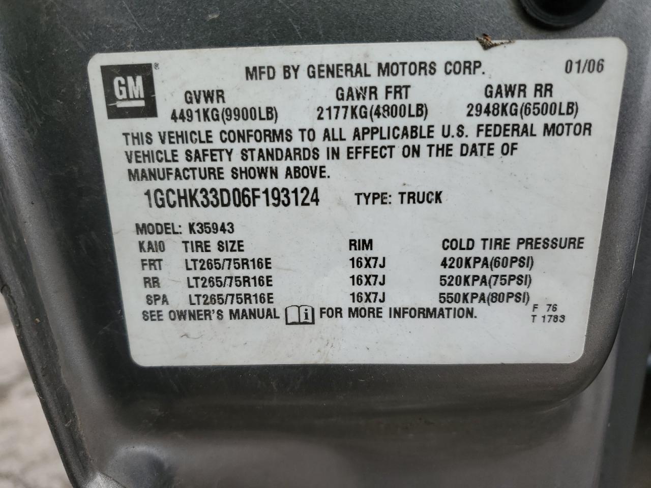 2006 Chevrolet Silverado - Image 12