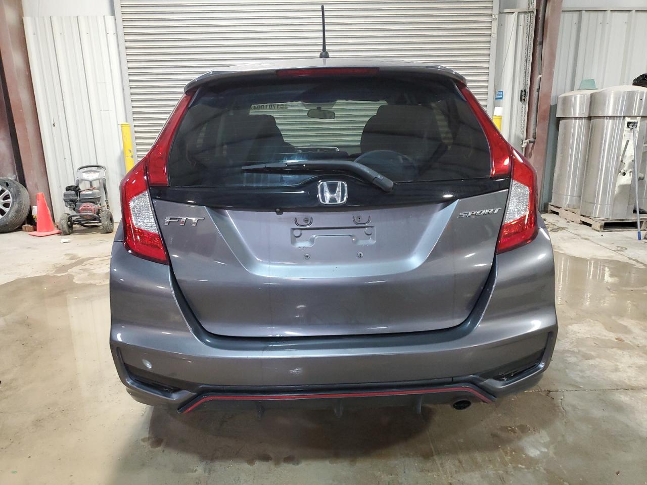 2018 Honda Fit Sport VIN: 3HGGK5H66JM718747 Lot: 81701004
