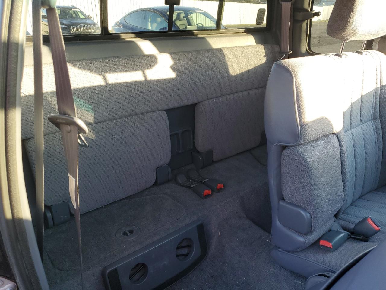 1999 Toyota Tacoma - Image 10