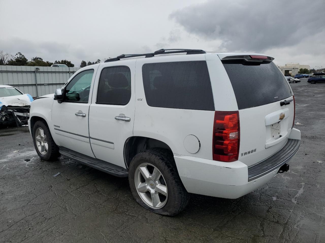 2010 Chevrolet Tahoe - Image 2