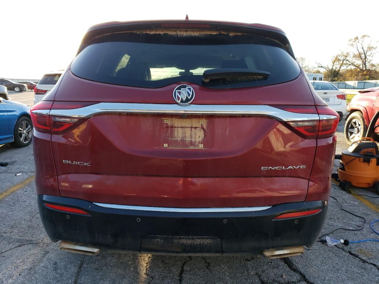 2018 Buick Enclave Essence VIN: 5GAERBKW1JJ133999 Lot: 79869474