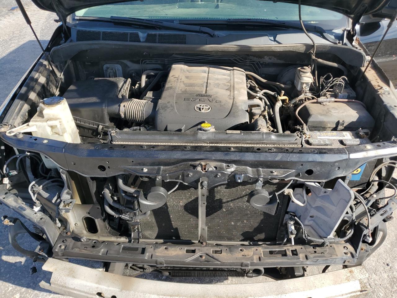 2011 Toyota Tundra - Image 11