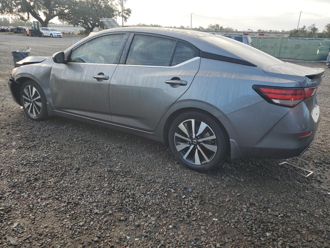 2021 Nissan Sentra - Image 2