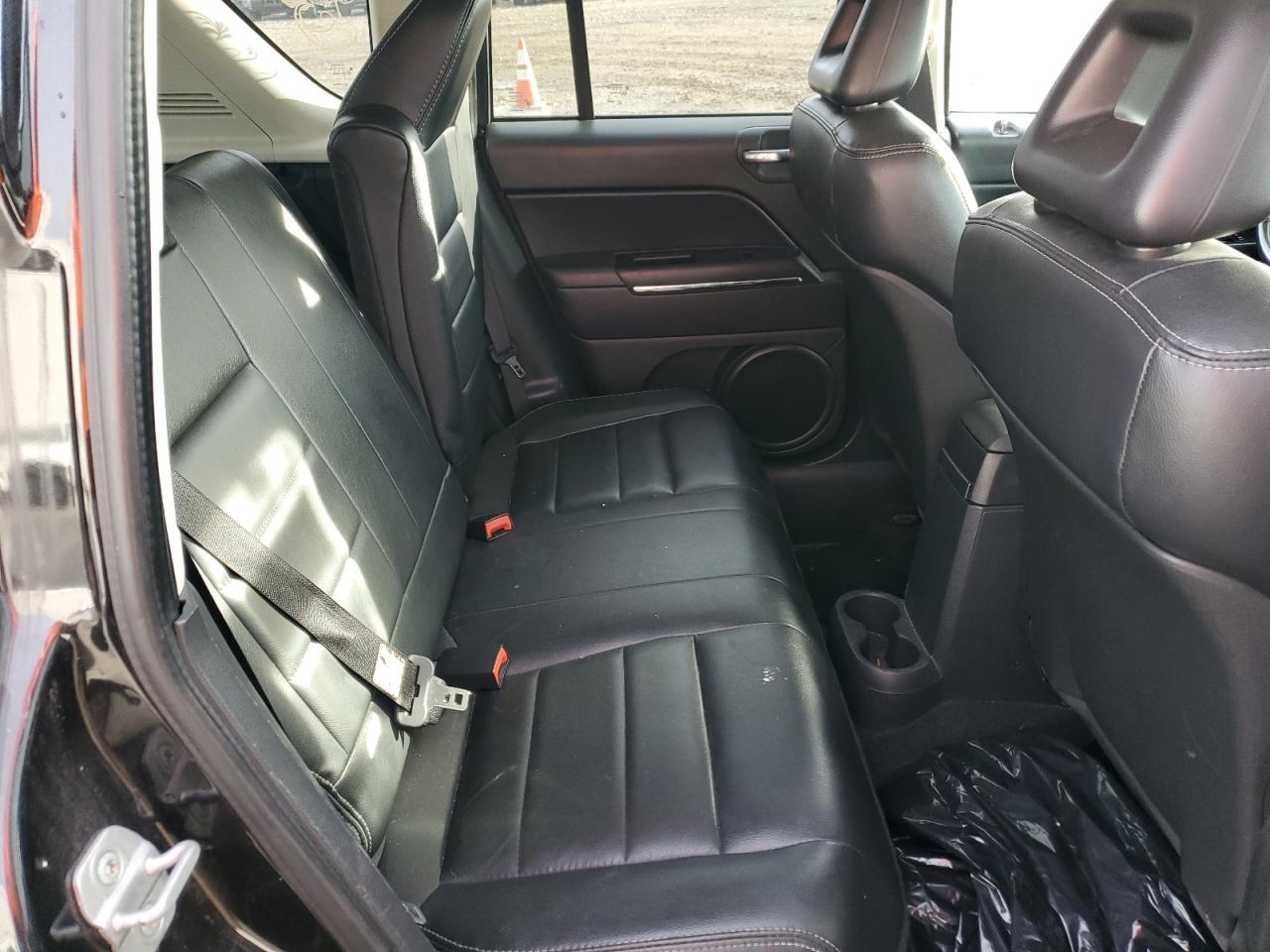 2009 Jeep Compass - Image 11