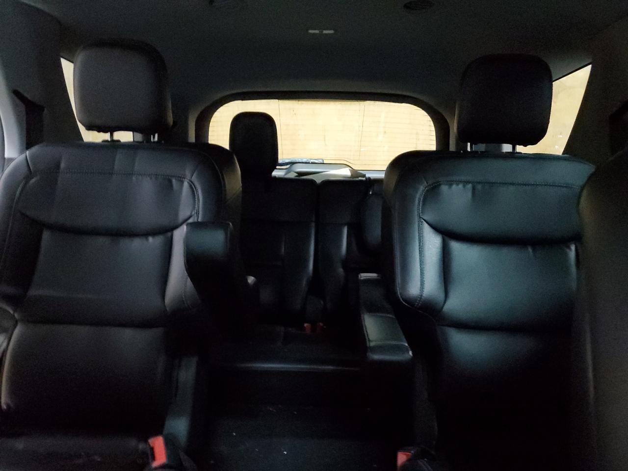 2020 Ford Explorer - Image 10