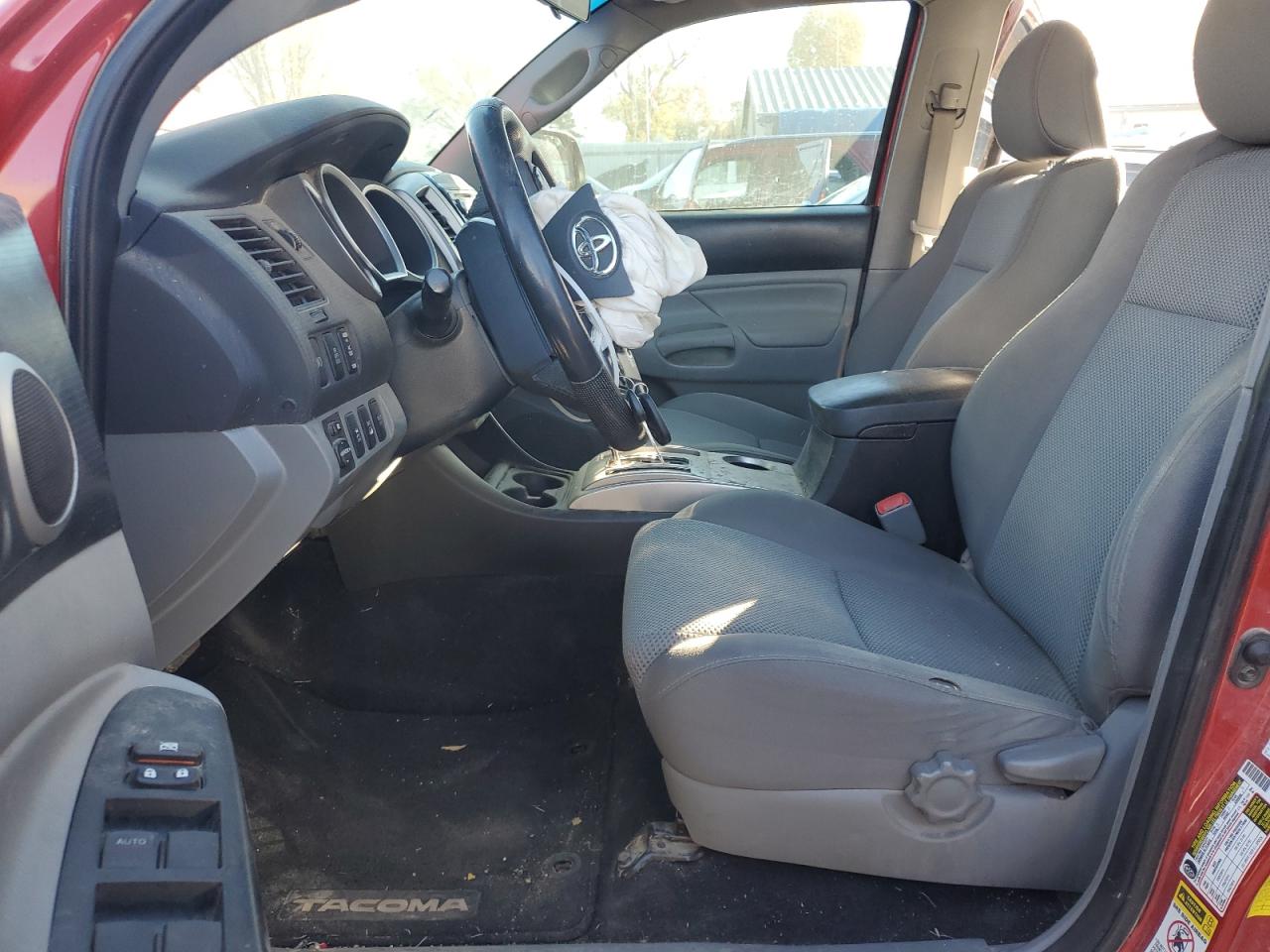 2014 Toyota Tacoma - Image 7