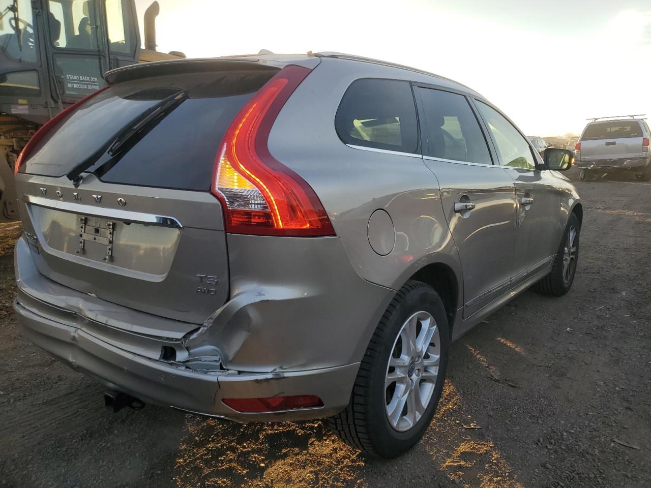 VIN YV4612RK7G2812477 2016 VOLVO XC60 no.3