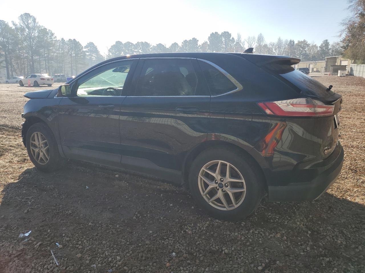 2022 Ford Edge - Image 2