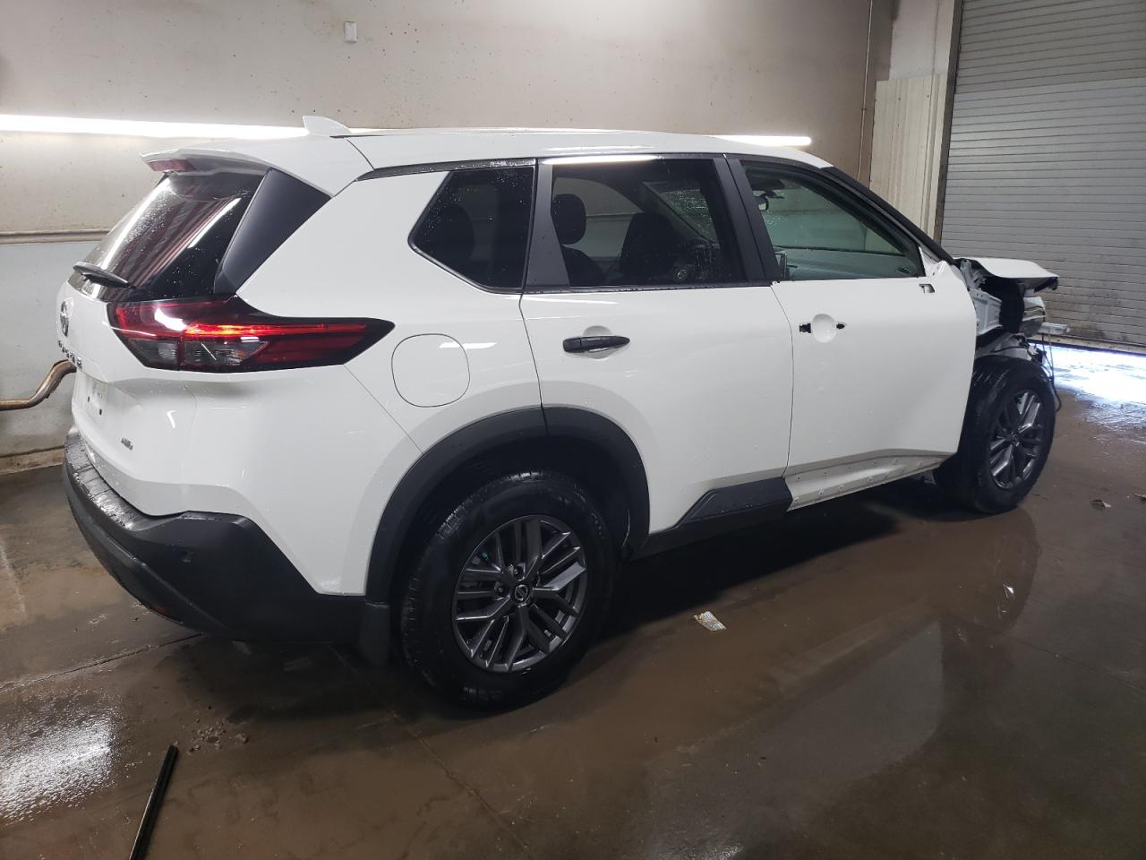 2021 Nissan Rogue - Image 3