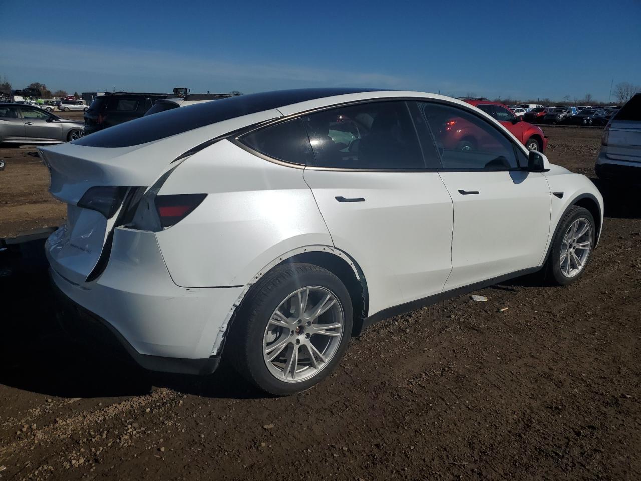 VIN 7SAYGDEEXPA180237 2023 TESLA MODEL Y no.3