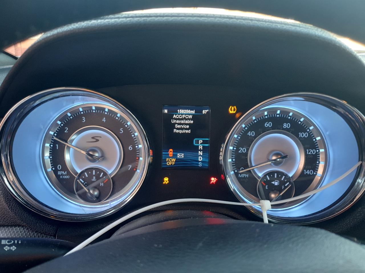 2014 Chrysler 300 - Image 9