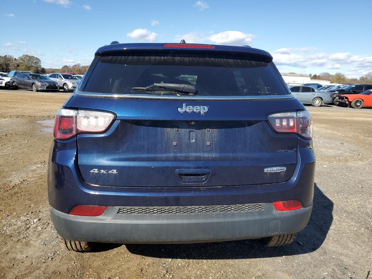 VIN 3C4NJDBB7JT373419 2018 JEEP COMPASS no.6