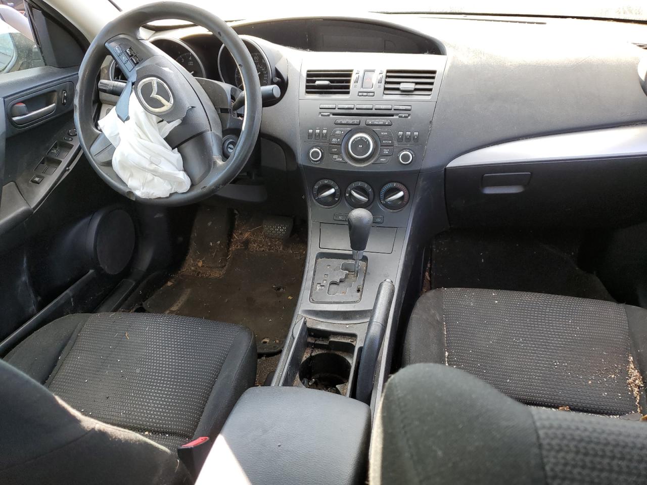 2012 Mazda 3 - Image 8