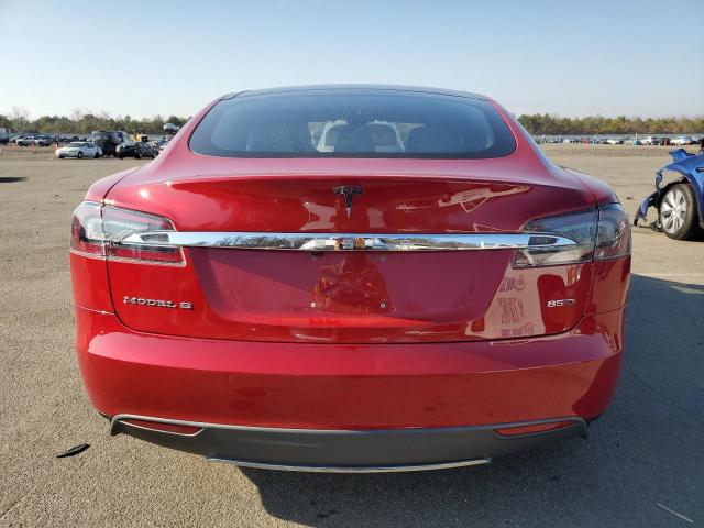 Хетчбеки TESLA MODEL S 2015 Червоний