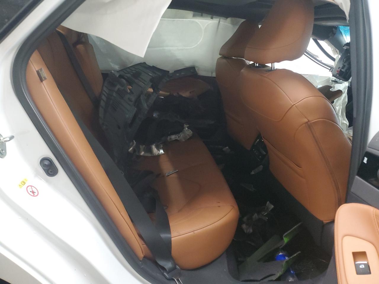 2019 Toyota Avalon - Image 10