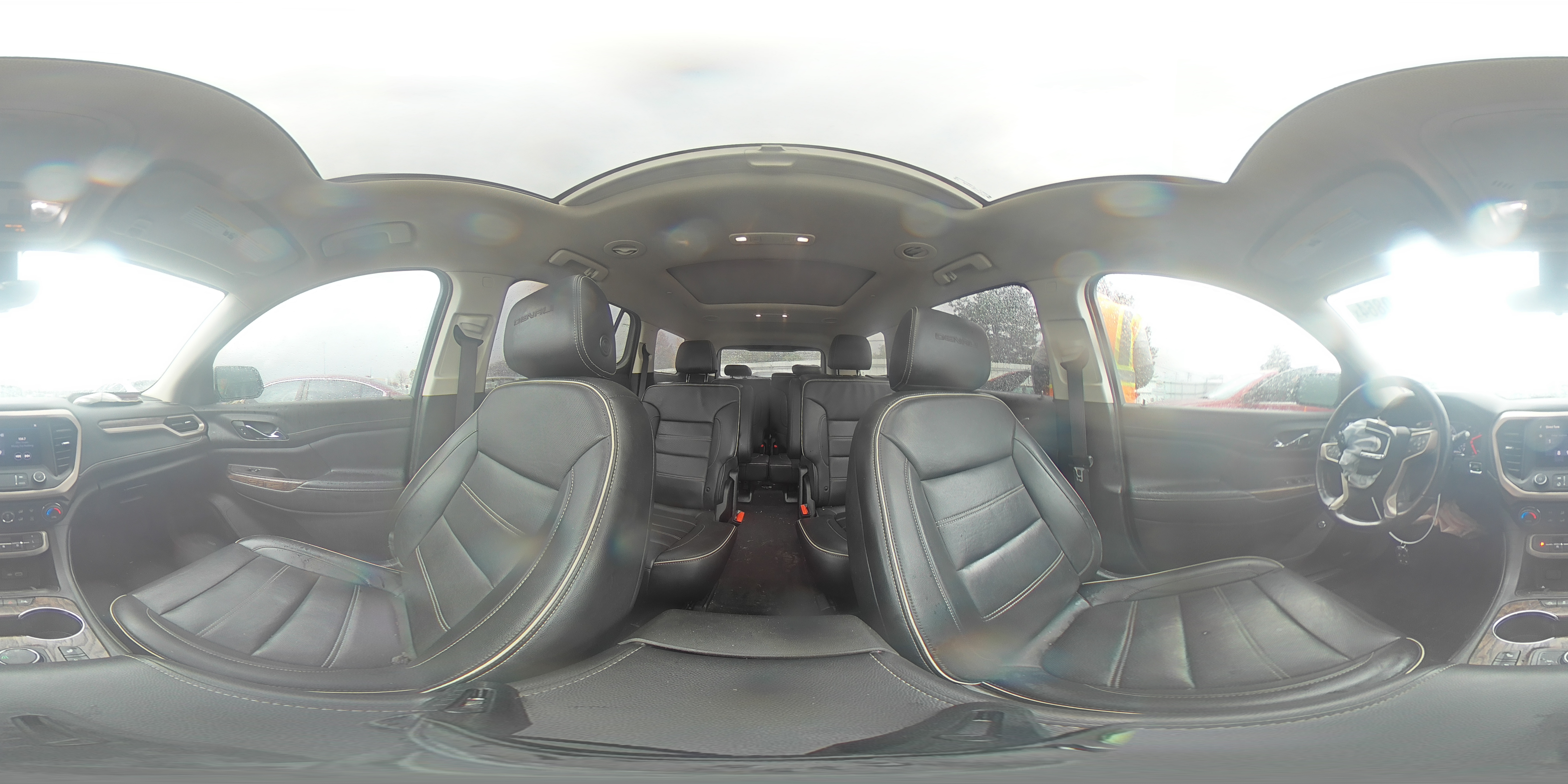 2021 GMC Acadia - Image 13