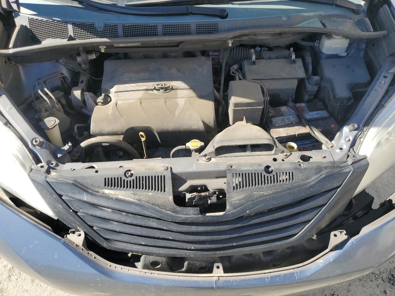 2014 Toyota Sienna - Image 14