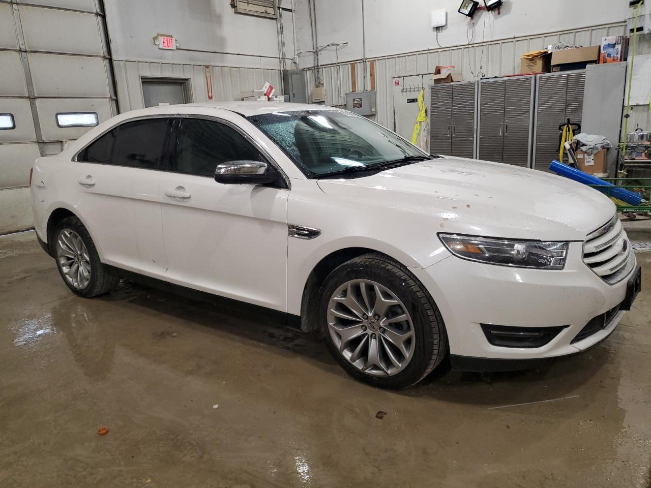 2018 Ford Taurus - Image 4