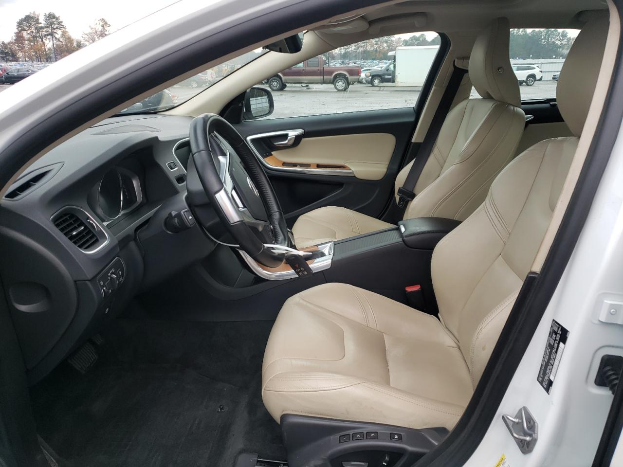 2016 Volvo S60 - Image 7