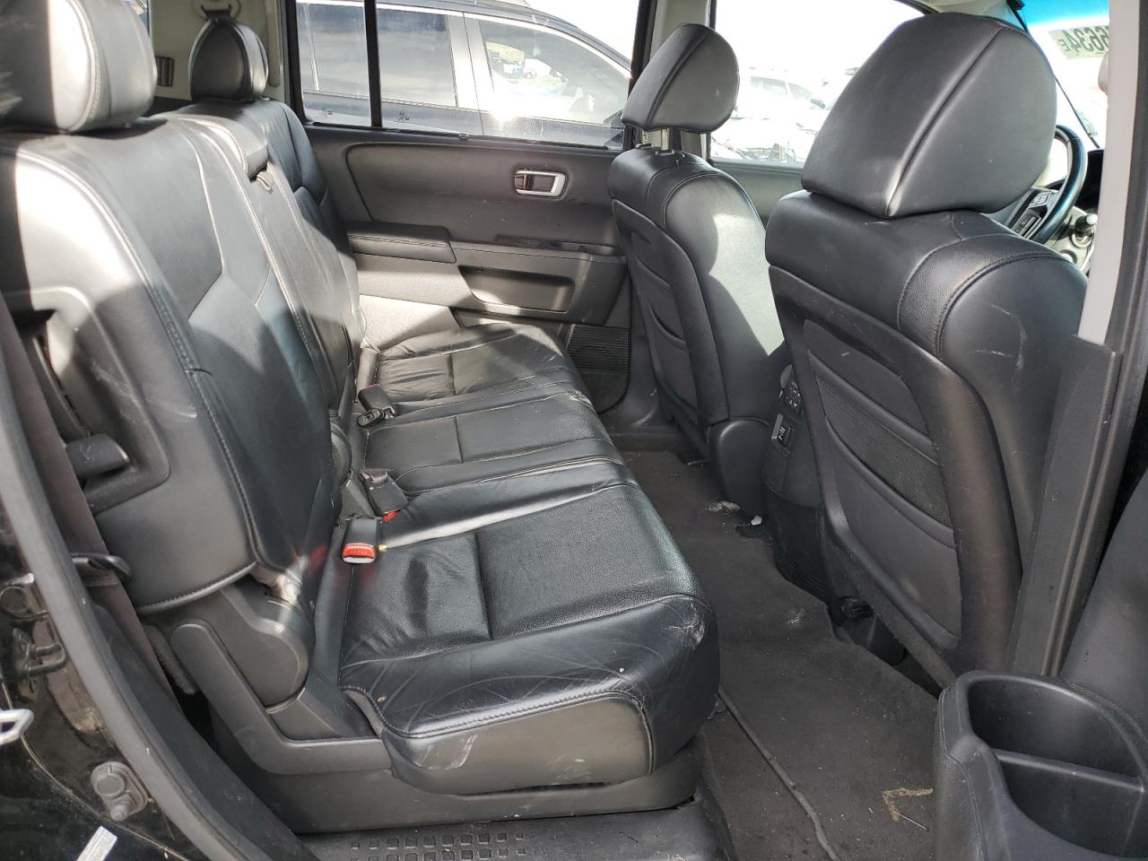 2010 Honda Pilot - Image 11