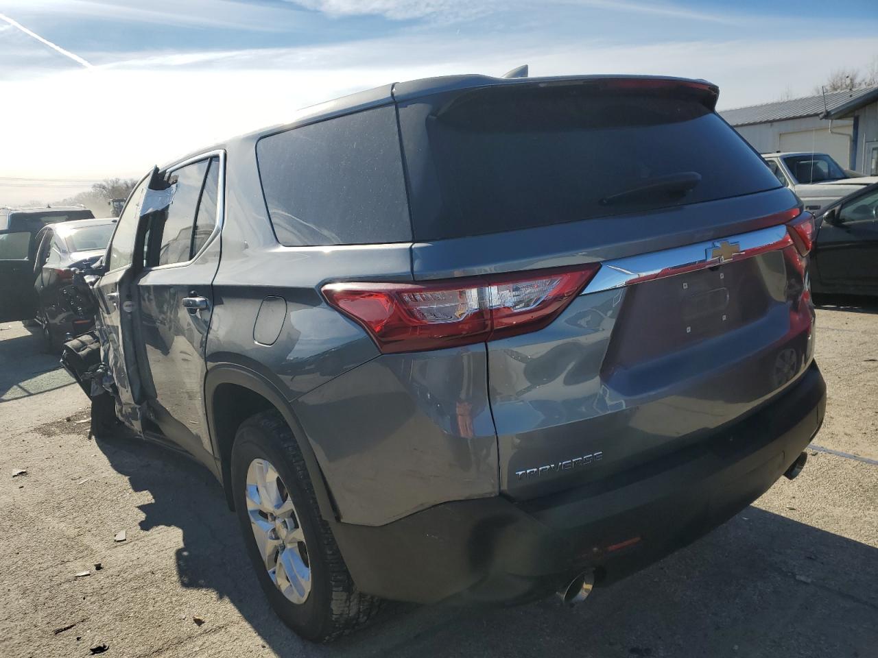 2020 Chevrolet Traverse - Image 2