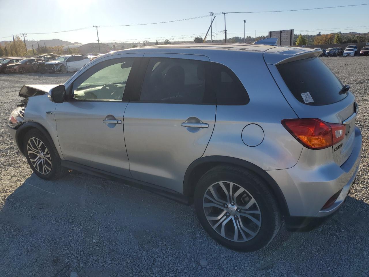 VIN JA4AP3AU3JU009878 2018 MITSUBISHI OUTLANDER no.2