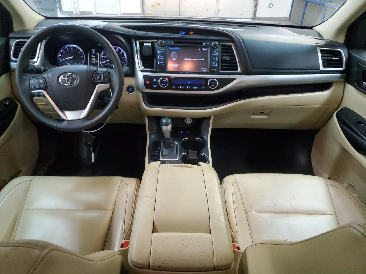 2016 Toyota Highlander - Image 8