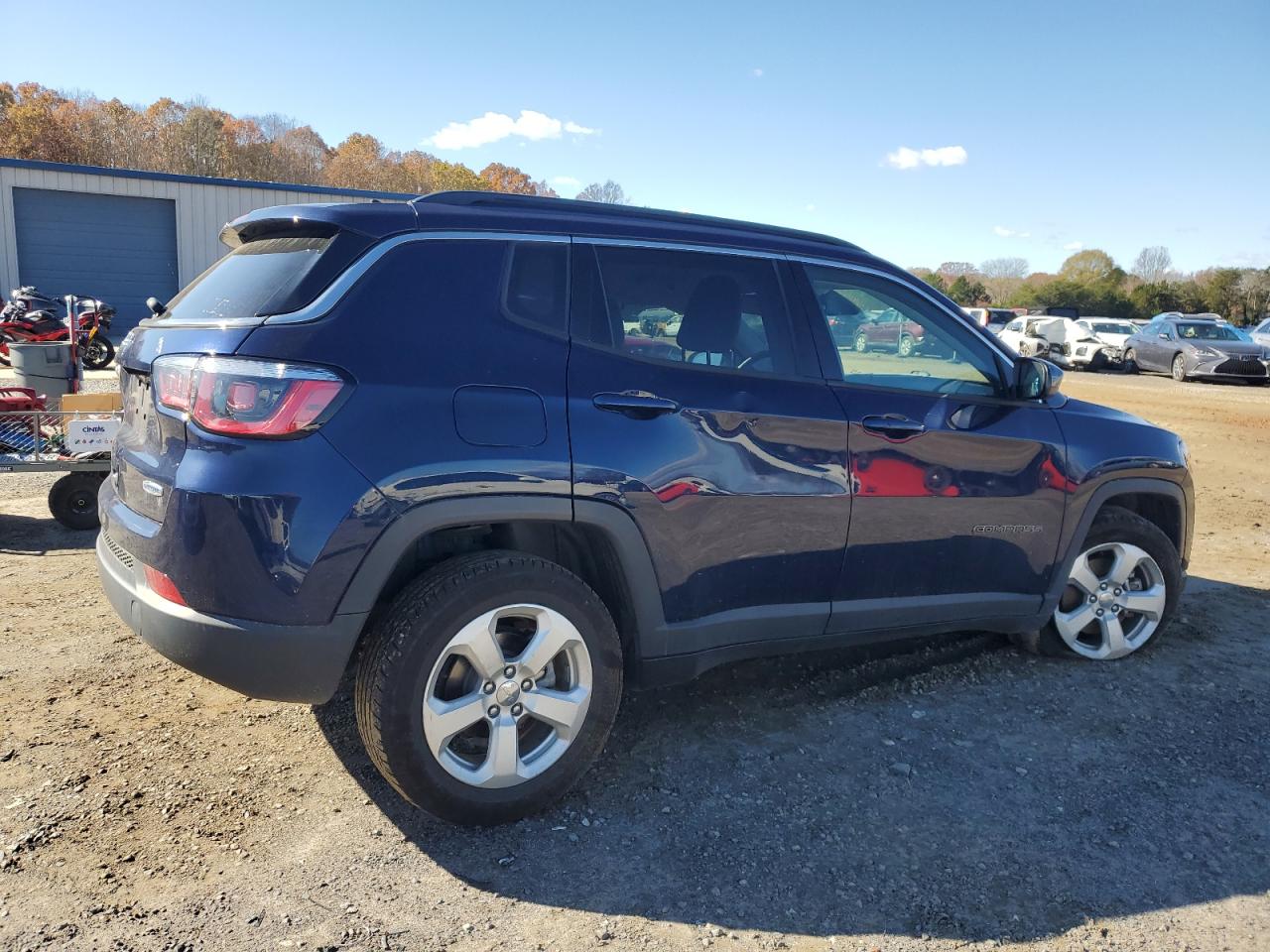 VIN 3C4NJDBB7JT373419 2018 JEEP COMPASS no.3