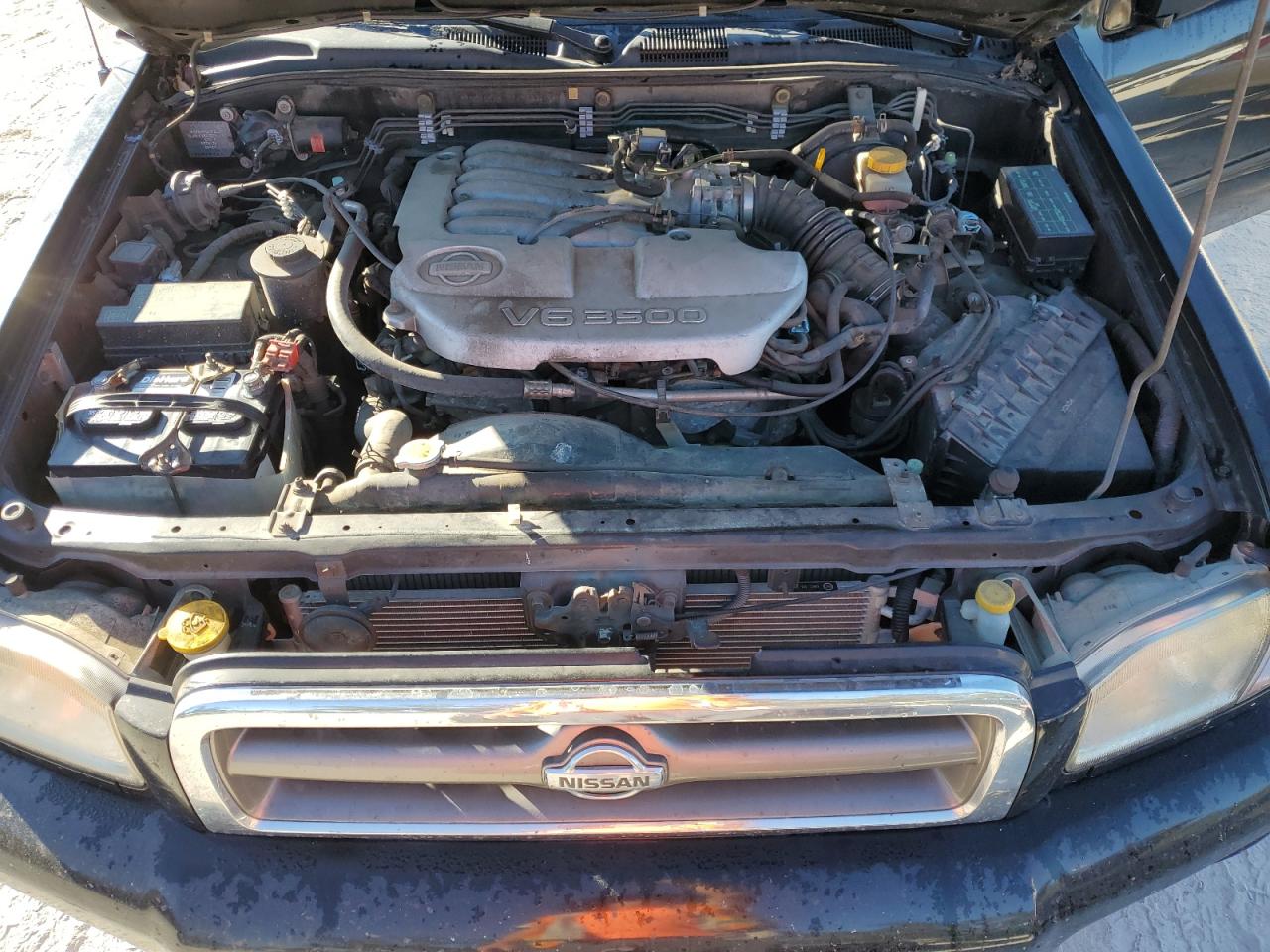 2001 Nissan Pathfinder - Image 12