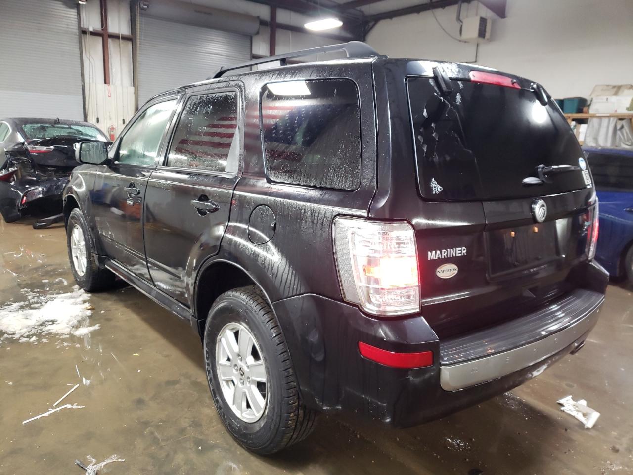 2011 Mercury Mariner - Image 2