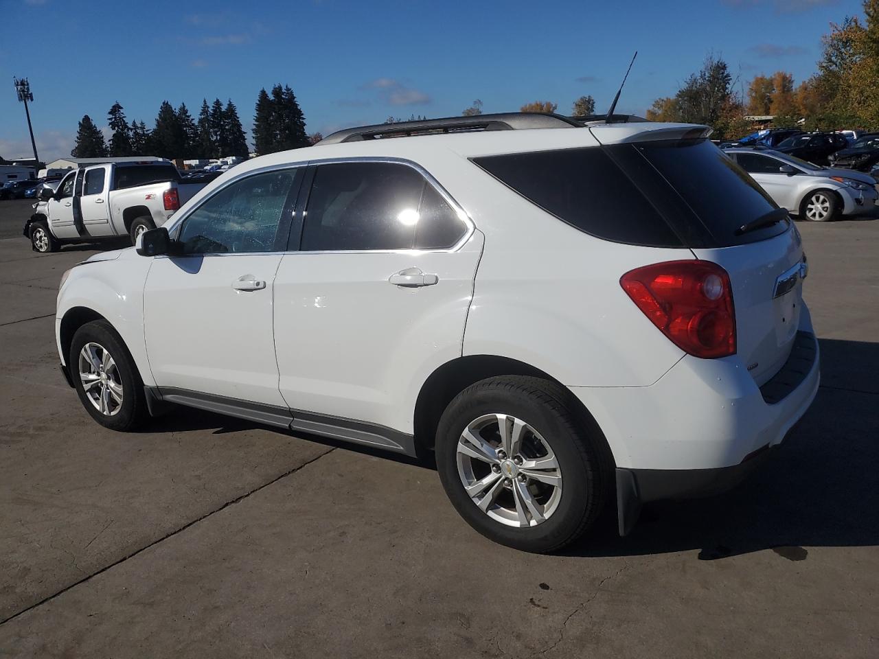 2011 Chevrolet Equinox - Image 2