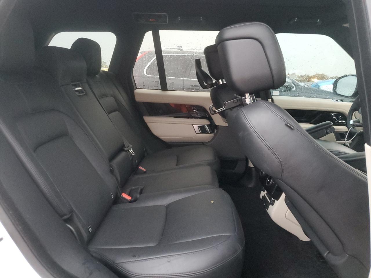 2019 Land Rover Range Rover - Image 11