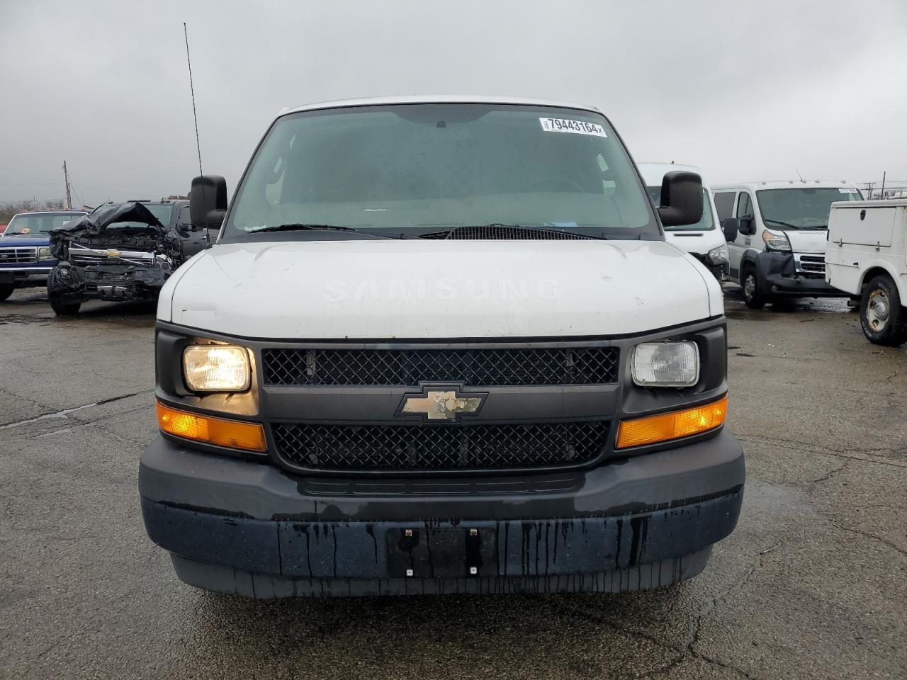 2017 Chevrolet Express - Image 5