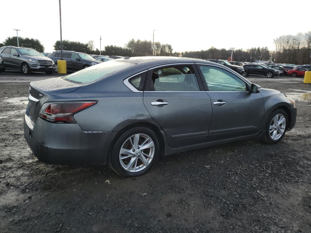 2015 Nissan Altima - Image 3