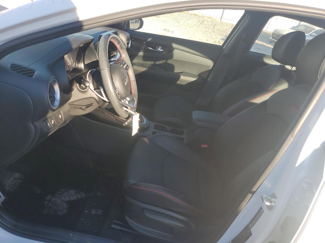 2023 Kia Forte - Image 7