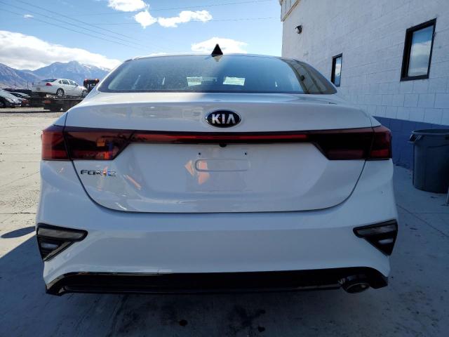 3KPF24AD7ME354723 Kia Forte FE 7