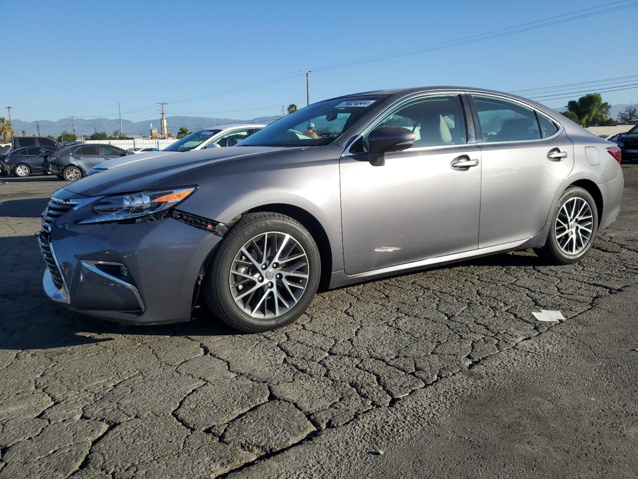 2017 Lexus ES - Image 1