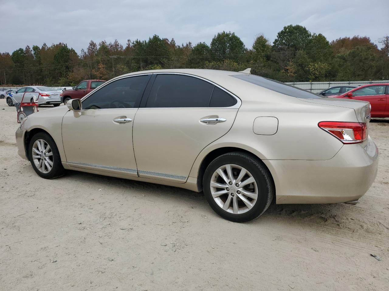 2012 Lexus ES - Image 2
