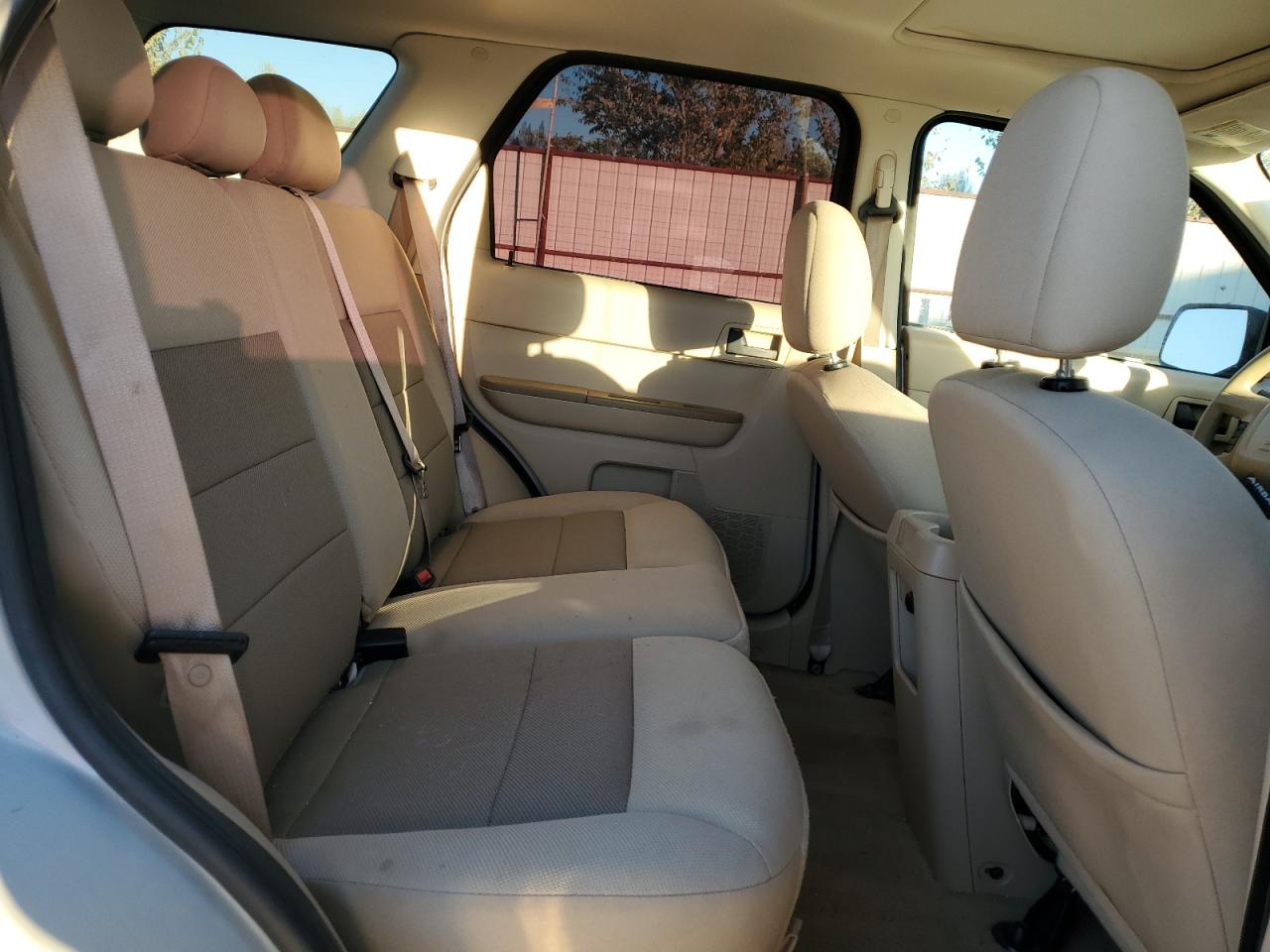 2008 Ford Escape - Image 12