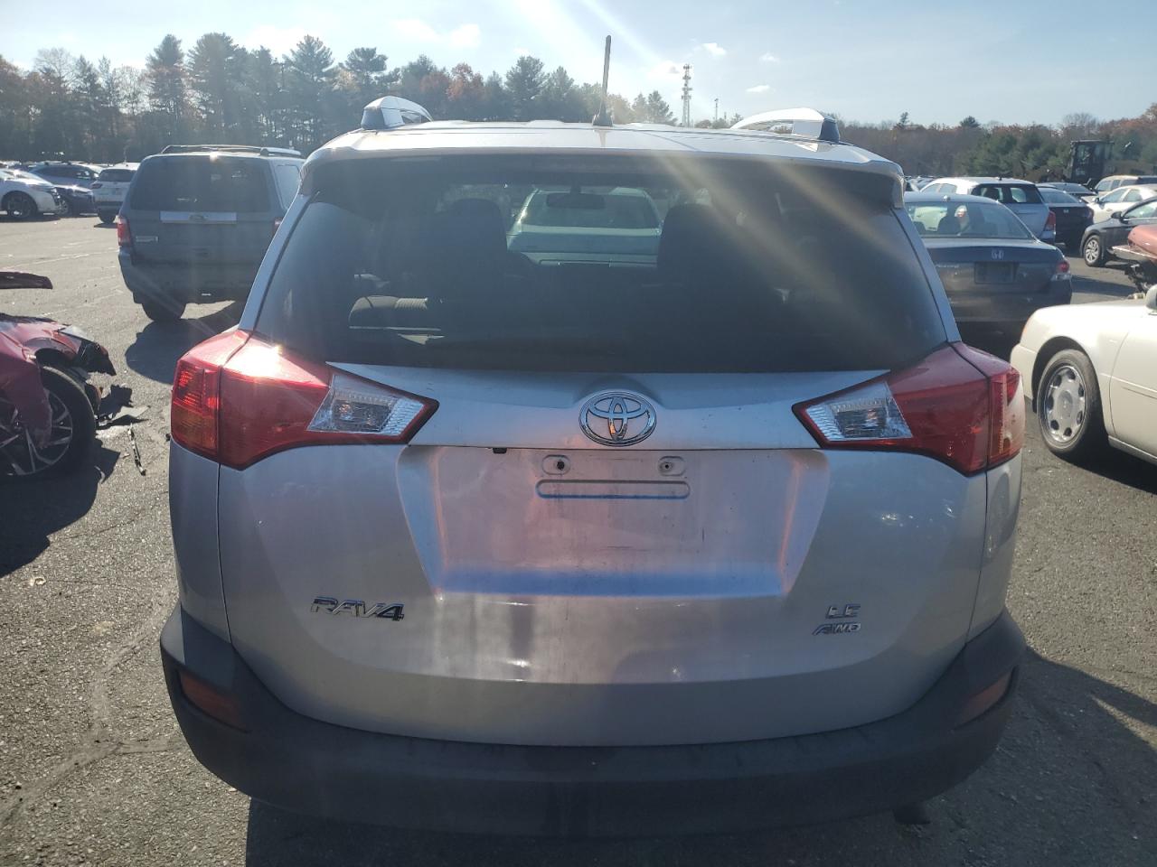 2015 Toyota Rav4 Le VIN: 2T3BFREV1FW256863 Lot: 79266904