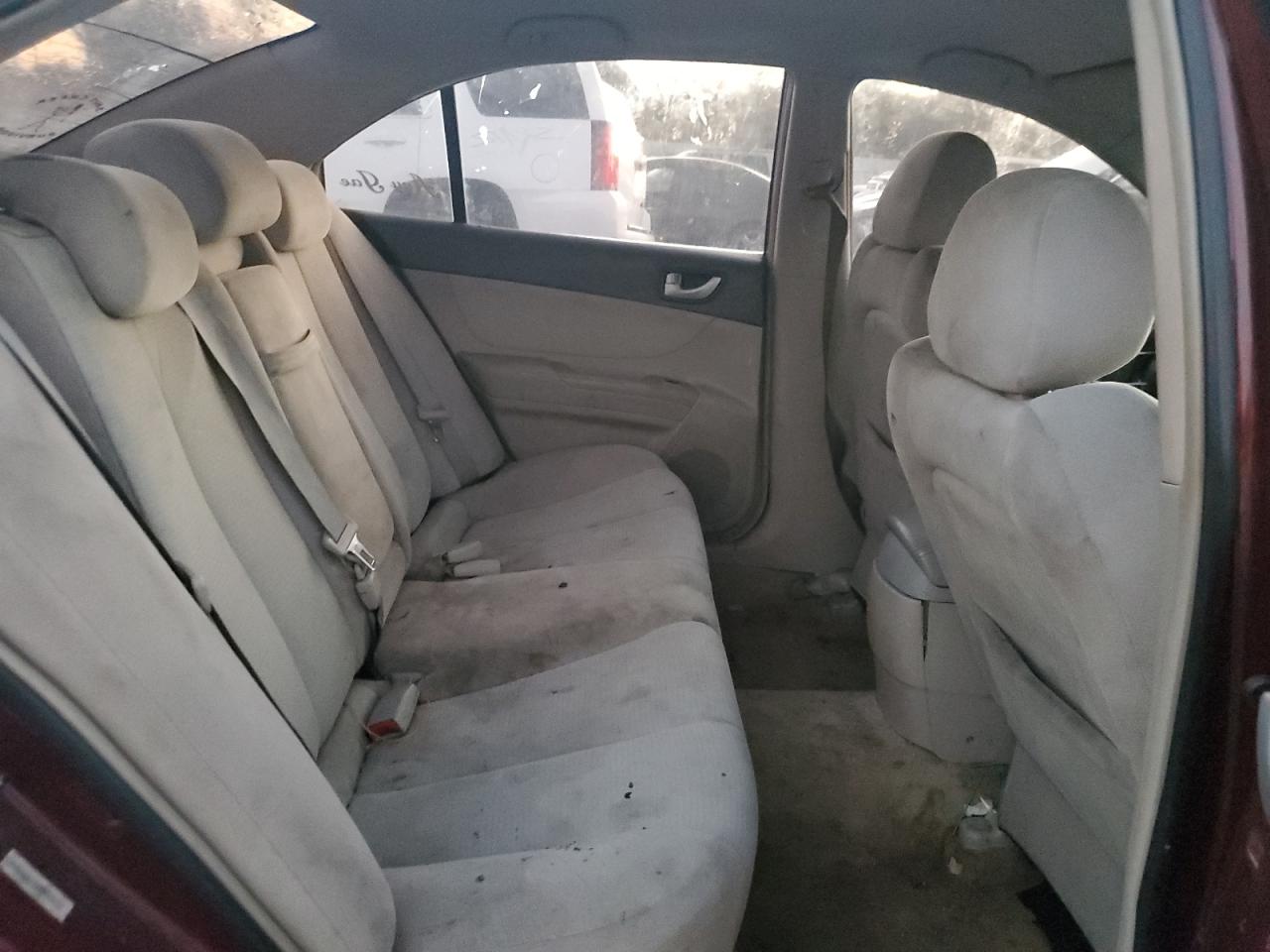 2008 Hyundai Accent - Image 10