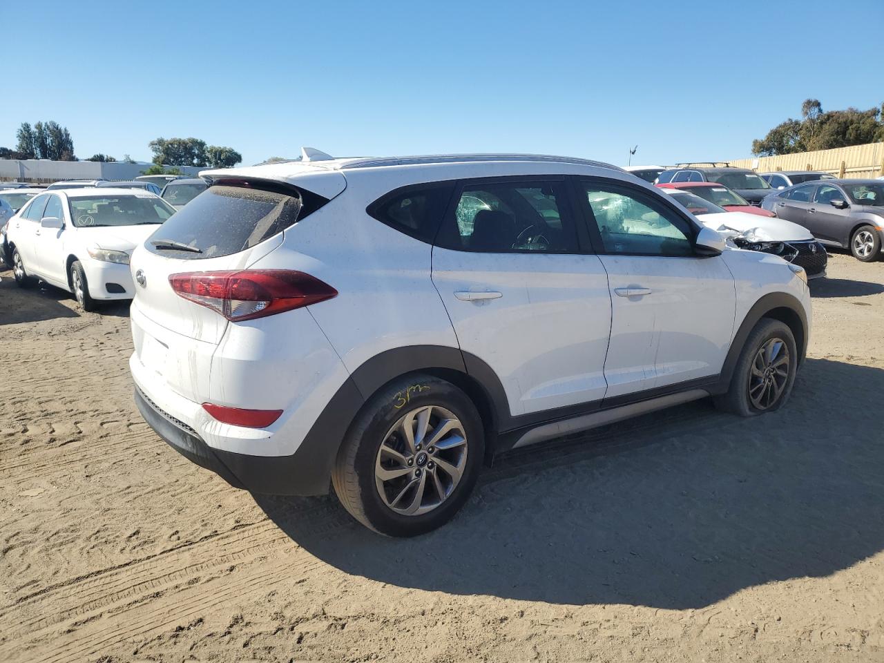 VIN KM8J3CA44JU769542 2018 HYUNDAI TUCSON no.3