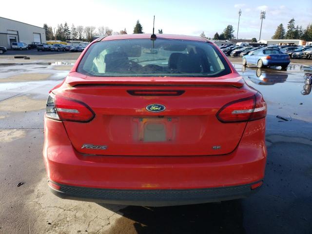  FORD FOCUS 2015 Czerwony