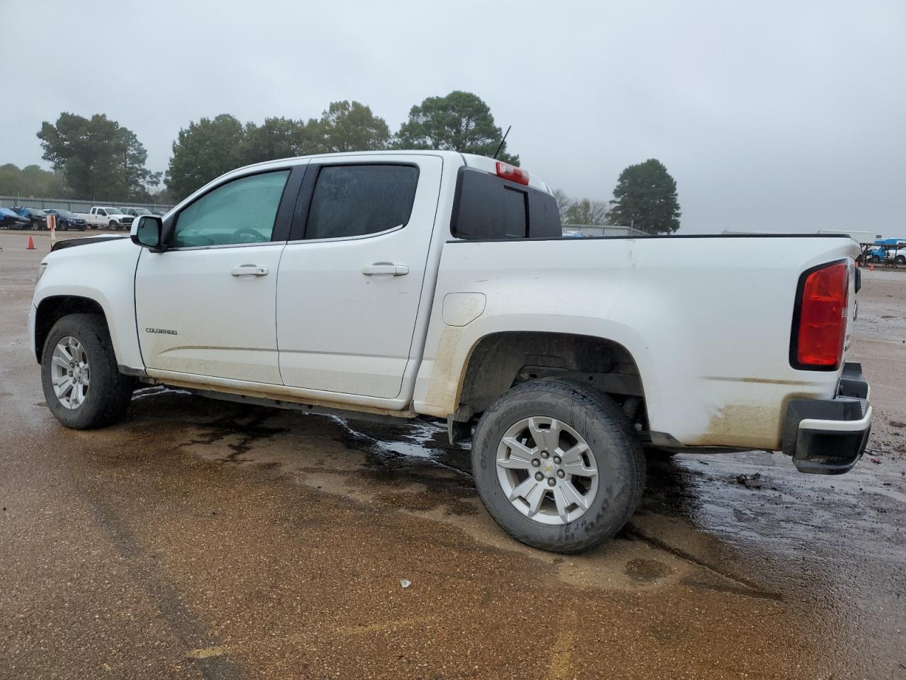 2016 Chevrolet Colorado - Image 2