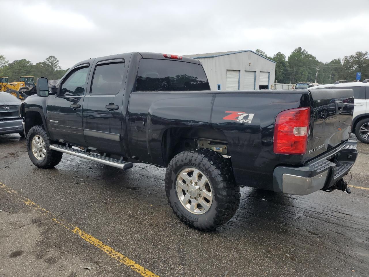 2013 Chevrolet Silverado - Image 2