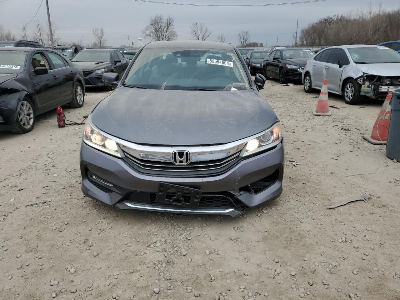 VIN 1HGCR2F95HA227082 2017 HONDA ACCORD no.5