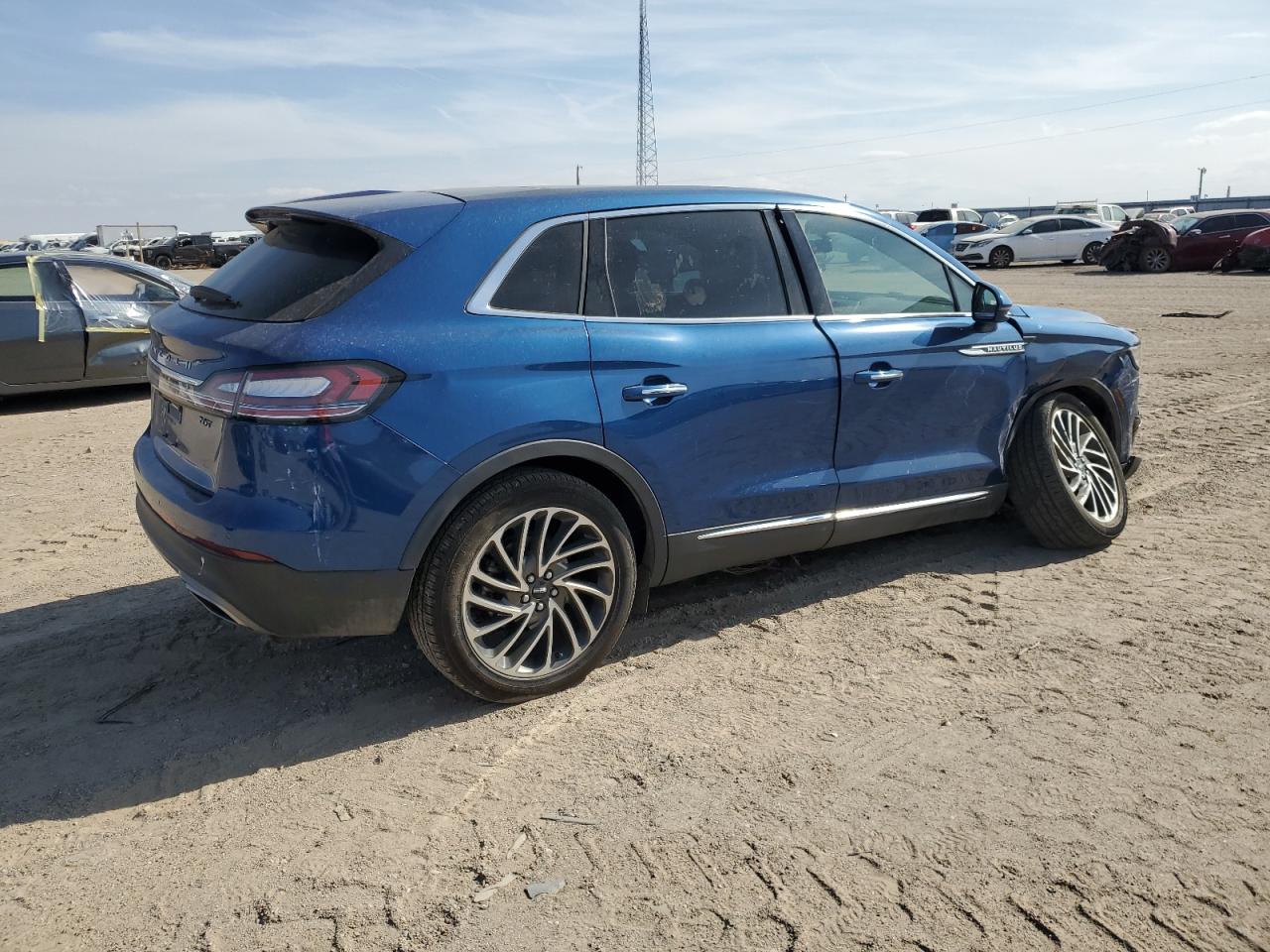 2020 Lincoln Nautilus - Image 3