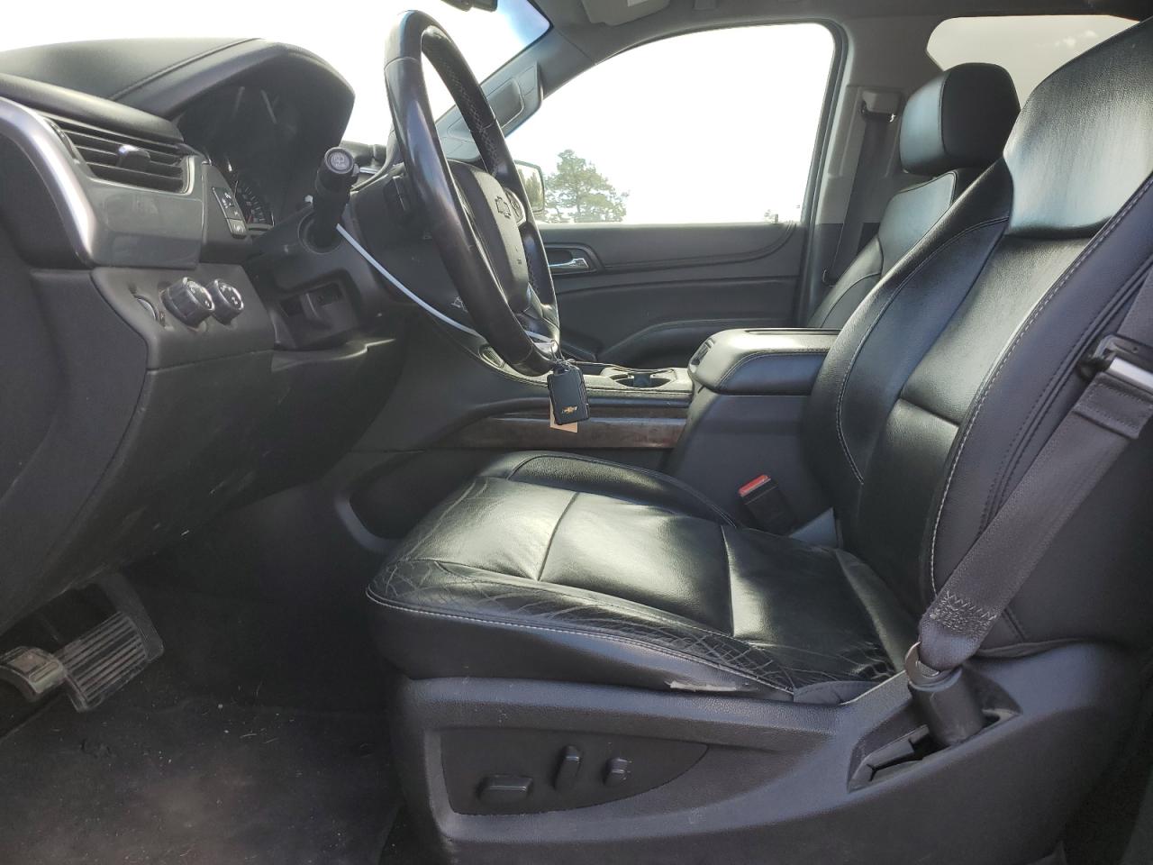 2017 Chevrolet Suburban - Image 7