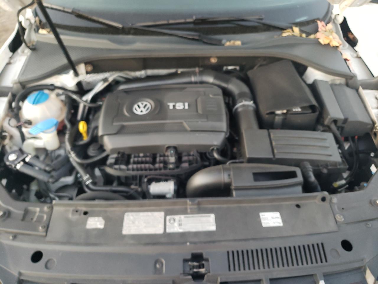2014 Volkswagen Passat - Image 11