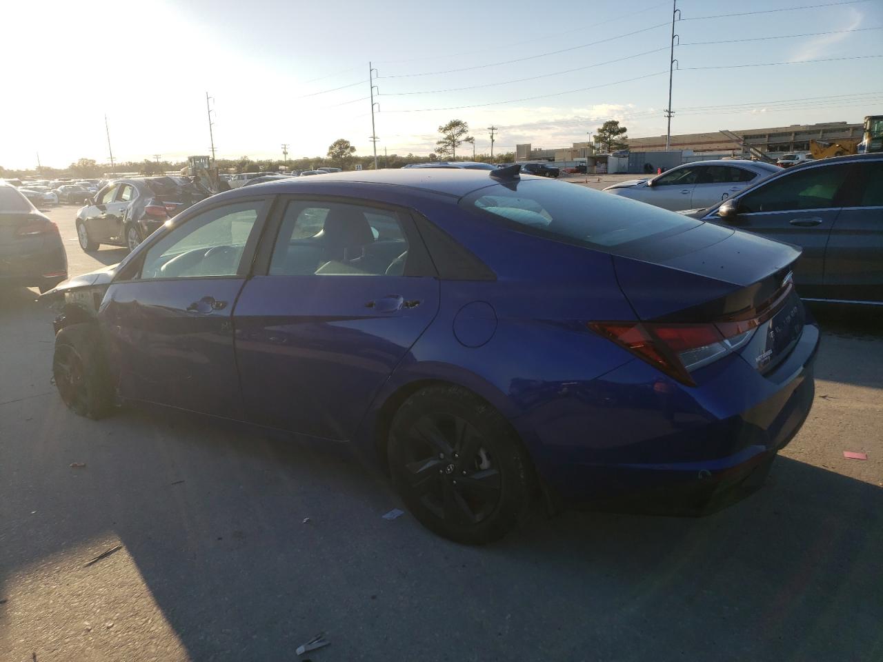 2023 Hyundai Elantra - Image 2